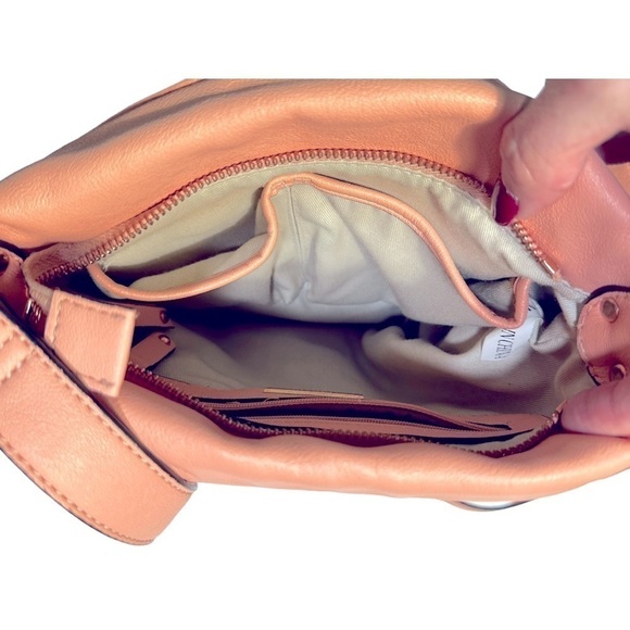 Miss Me Fleurdelis Crossbody Bag - Picture 6 of 10